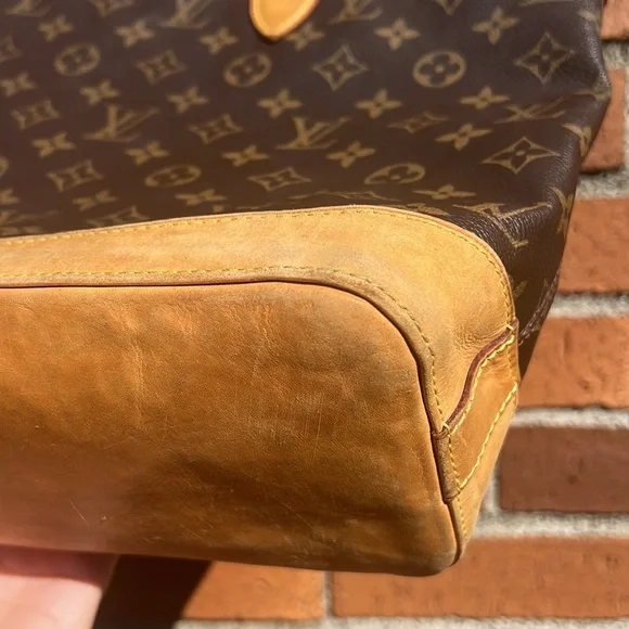 Authentic Louis Vuitton Lock It Horizontal Shoulder Bag LV Monogram Brown Tan - Picture 6 of 17